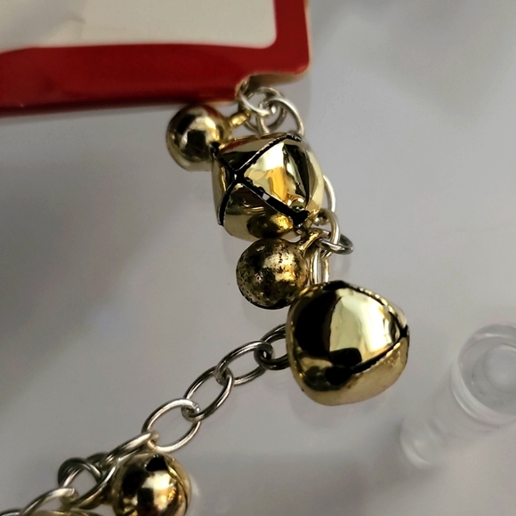 Christmas Jingle Necklace & Bracelet Combo - Picture 2 of 7